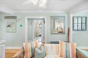 Mariners Cottage Steps to Sand Sparkling Pool