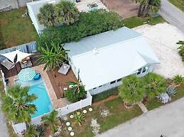 Mariners Cottage Steps to Sand Sparkling Pool