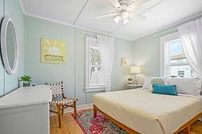 Mariners Cottage Steps to Sand Sparkling Pool