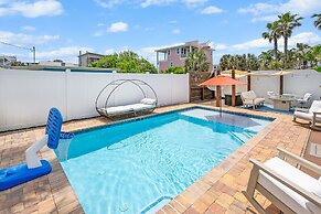 Mariners Cottage Steps to Sand Sparkling Pool