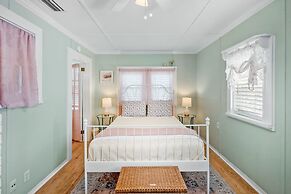 Mariners Cottage Steps to Sand Sparkling Pool