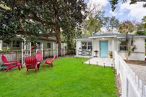 Uptown Gem The Castaway Cottage Dog Friendly