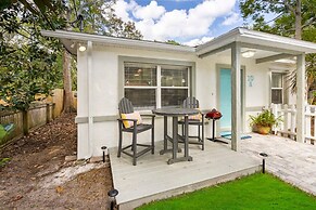 Uptown Gem The Castaway Cottage Dog Friendly