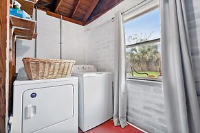 Pink House in Prime Location Dogs Ok Walk to DT