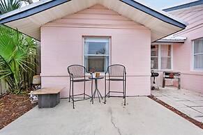 Pink House in Prime Location Dogs Ok Walk to DT