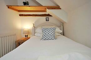Cottage in Cornwall Near Porthcothan Bay