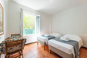 Vernazza Apartments