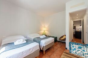 Vernazza Apartments