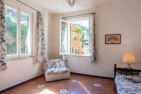 Vernazza Apartments