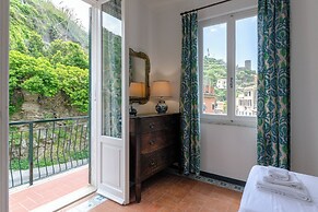 Balcony Apartment Vernazza