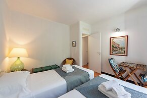Vernazza Apartments