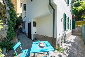 Vernazza Apartments