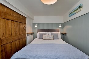 Cottage in Whitby Near Stunning Beaches