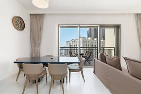 Lux BnB Creek Side 18