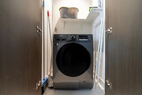 Lux BnB Creek Side 18