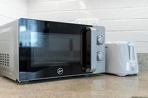 Lux BnB Creek Side 18