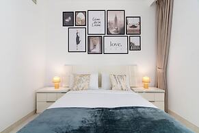 Lux BnB Creek Side 18