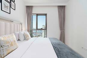 Lux BnB Creek Side 18