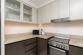 Lux BnB Creek Side 18