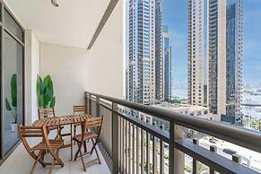 Lux BnB Creek Side 18