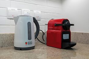 Lux BnB Creek Side 18