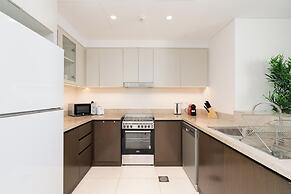 Lux BnB Creek Side 18