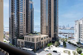 Lux BnB Creek Side 18