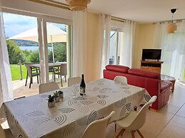 Holiday Home in Hanvec for 5