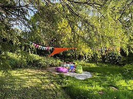 Luxury Glamping The Wye Valley for 2 to 6 Guests