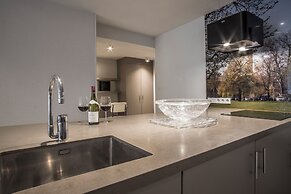 Maurits Apartments & Suites