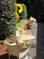 Maurits Apartments & Suites