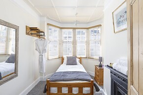 Apartment in Brighton Near the Beach