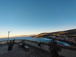 Room-l'appusentu in the Historical Cente