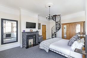 Apartment in Brighton Near Brighton Beach