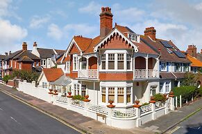 Apartment in Brighton Near Brighton Beach