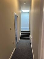Charming Beckenham Apartment With Private Balcony