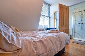 Apartment in Matlock Near Peak District Trails