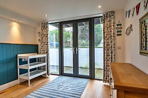 Cottage in Cornwall With Sea Views & BBQ