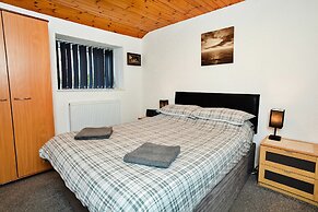 Bungalow in Mainsforth With Games Room