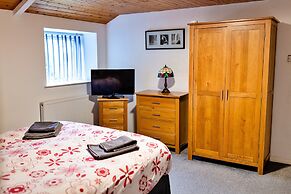Bungalow in Mainsforth With Games Room