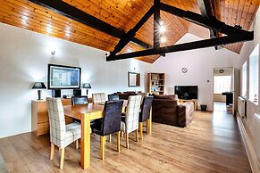 Bungalow in Mainsforth With Games Room