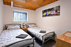Bungalow in Mainsforth With Games Room