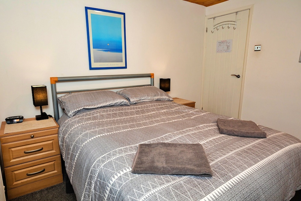 Bungalow in Mainsforth With Games Room