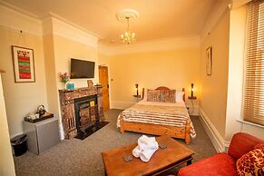 Apartment in Brighton Near the Beach