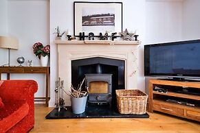 Lodge by River Wye With Private River Access