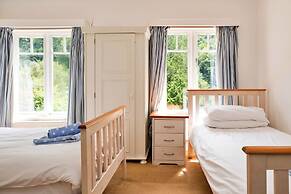 Lodge by River Wye With Private River Access