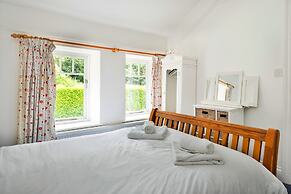 Lodge by River Wye With Private River Access