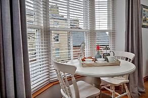 Apartment in Whitby Near Whalebone Arch
