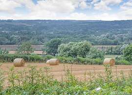 Barn in Cotswolds With Private Hot Tub