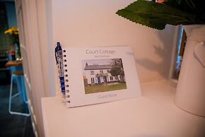 Pet-friendly Vintage Cottage, No Deposit